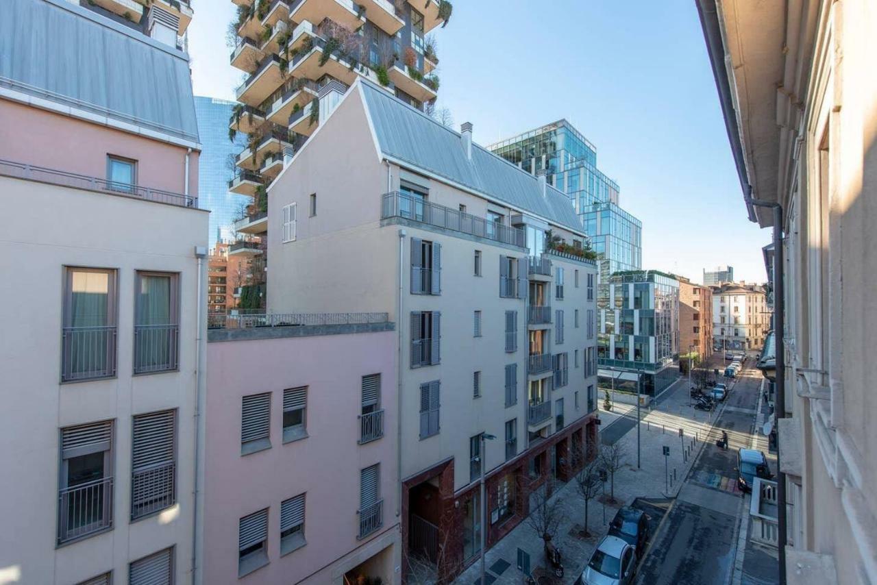 Joivy 1Br Apt In Isola With Stunning View To Bosco Verticale มิลาน ภายนอก รูปภาพ