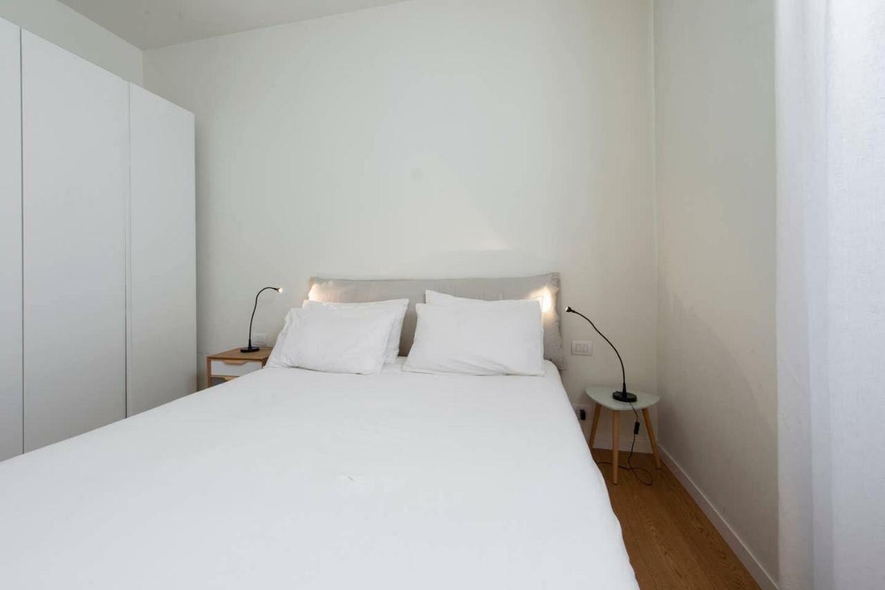 Joivy 1Br Apt In Isola With Stunning View To Bosco Verticale มิลาน ภายนอก รูปภาพ